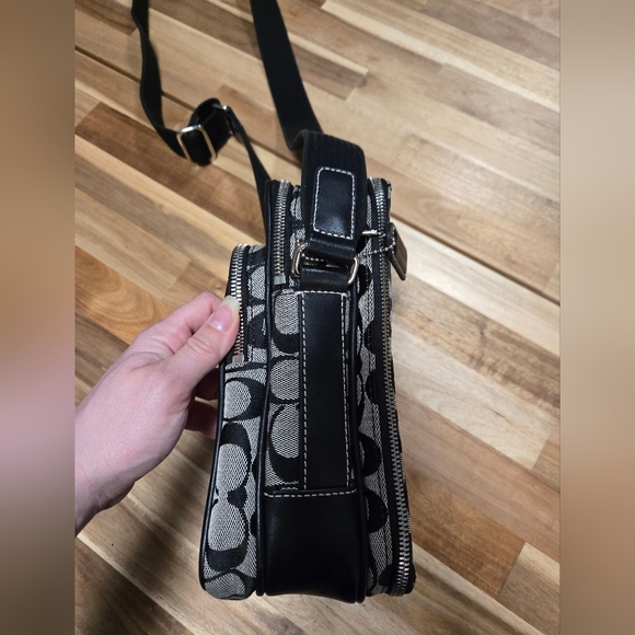 Coach Signature Canvas Monogram Crossbody Messenger bag w/ 3 Zip Compartment - Picture 4 of 16